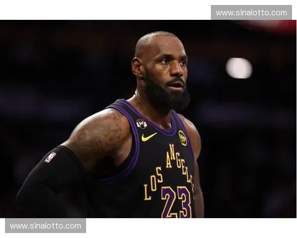 詹姆斯40岁后第27次两双 NBA历史最年长纪录仍在延续